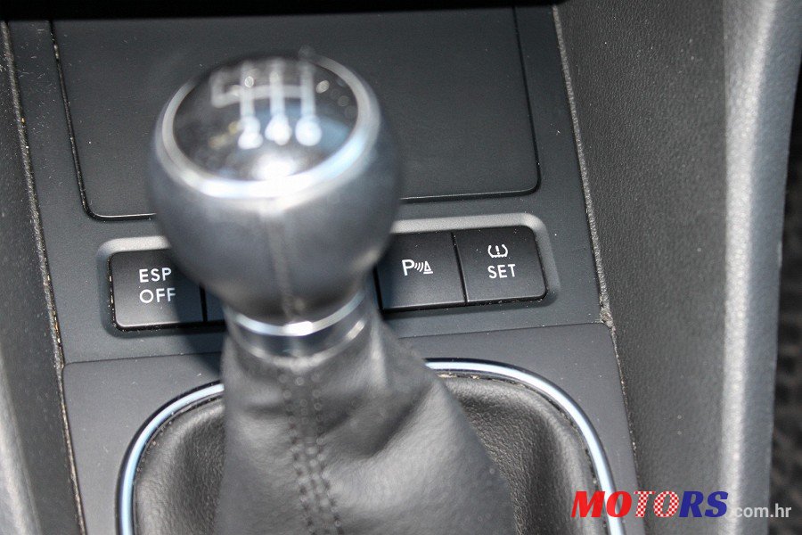 2009' Volkswagen Golf VI photo #7