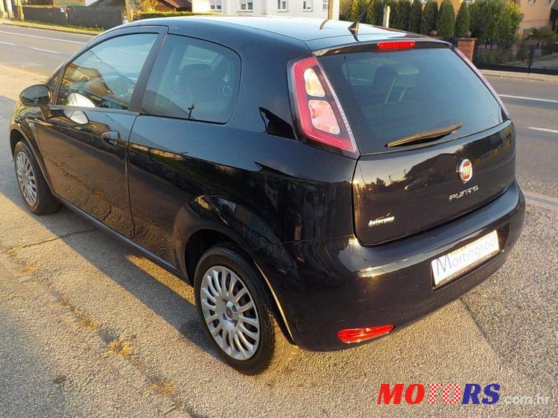 2013' Fiat Grande Punto photo #2