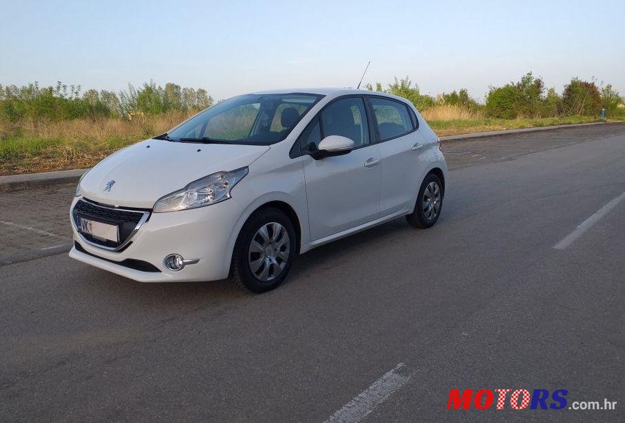 2013' Peugeot 208 1,4 Hdi photo #1