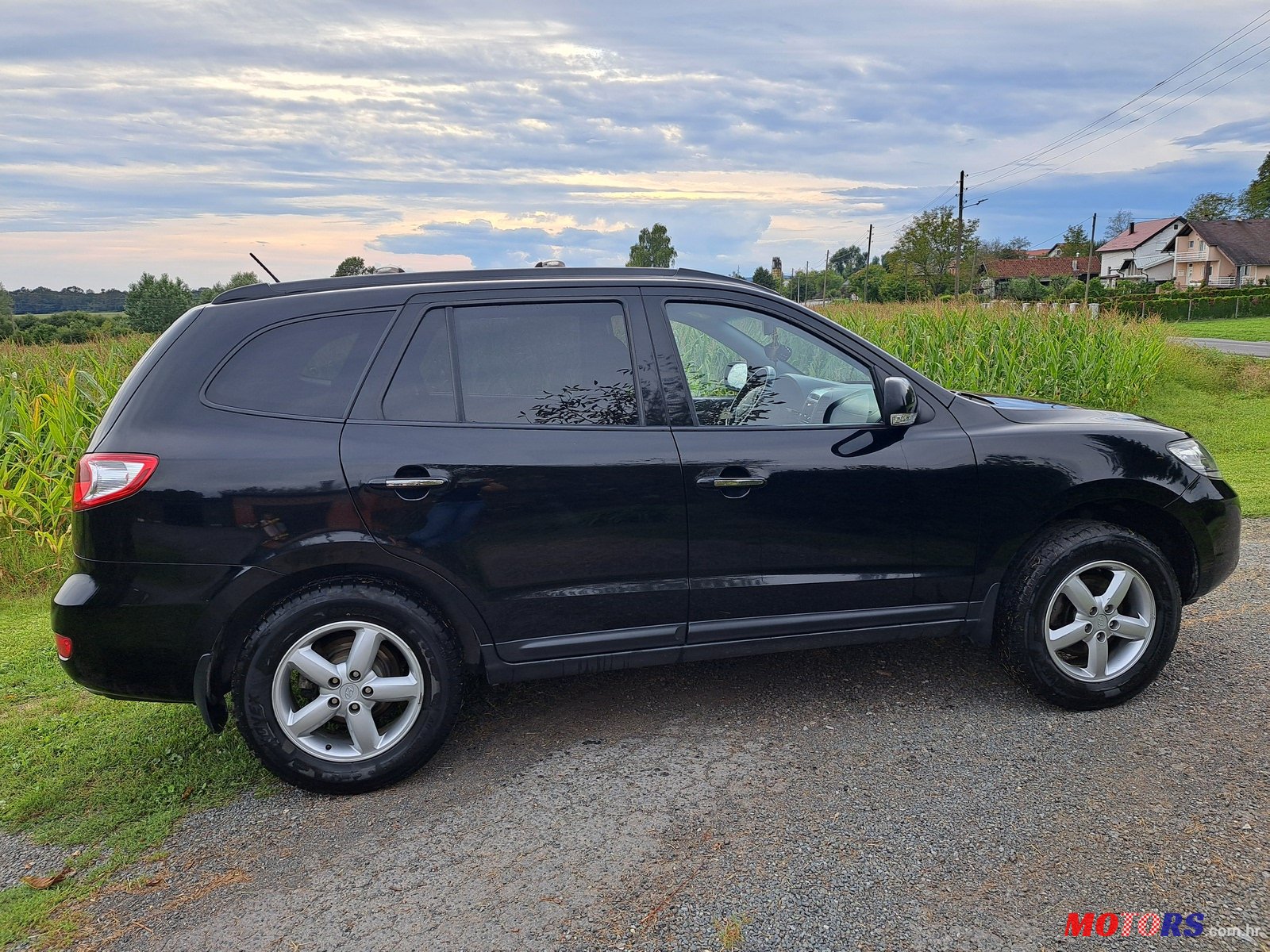 2009' Hyundai Santa Fe photo #2