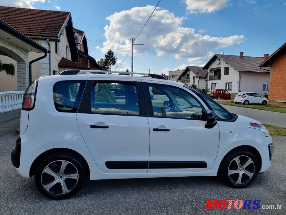 2016' Citroen C3 Picasso photo #6