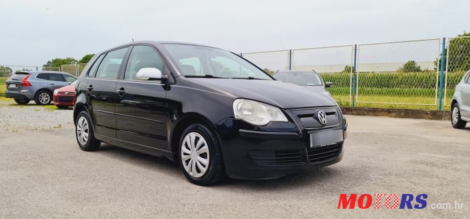 2009' Volkswagen Polo photo #1