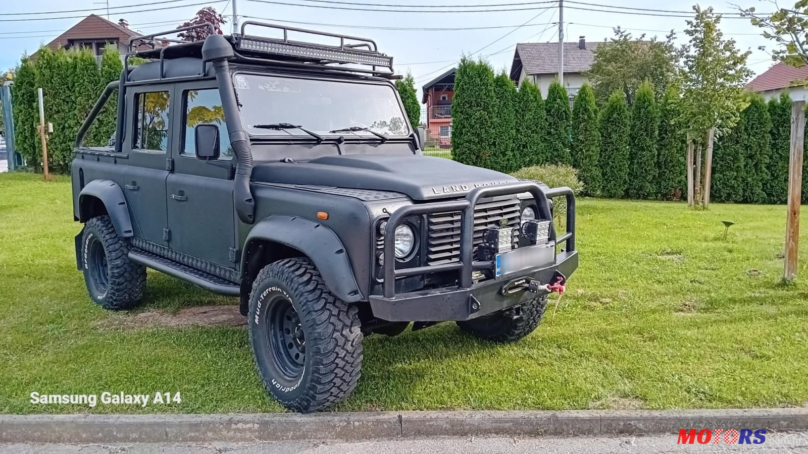 2008' Land Rover Defender 2,4 Td photo #2