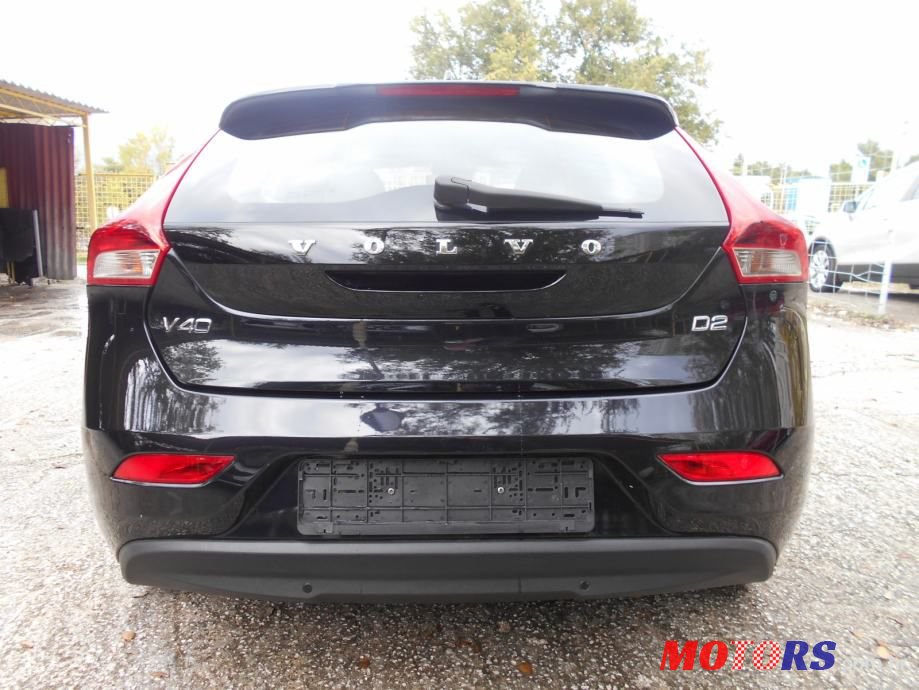2015' Volvo V40 D2 Sport photo #6
