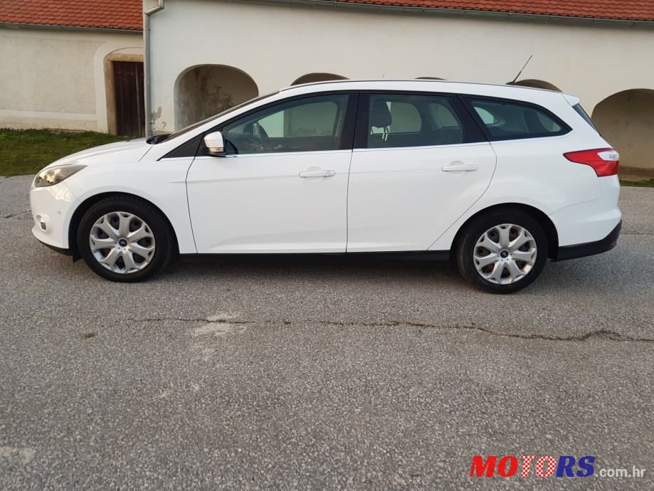 2013' Ford Focus Karavan photo #3