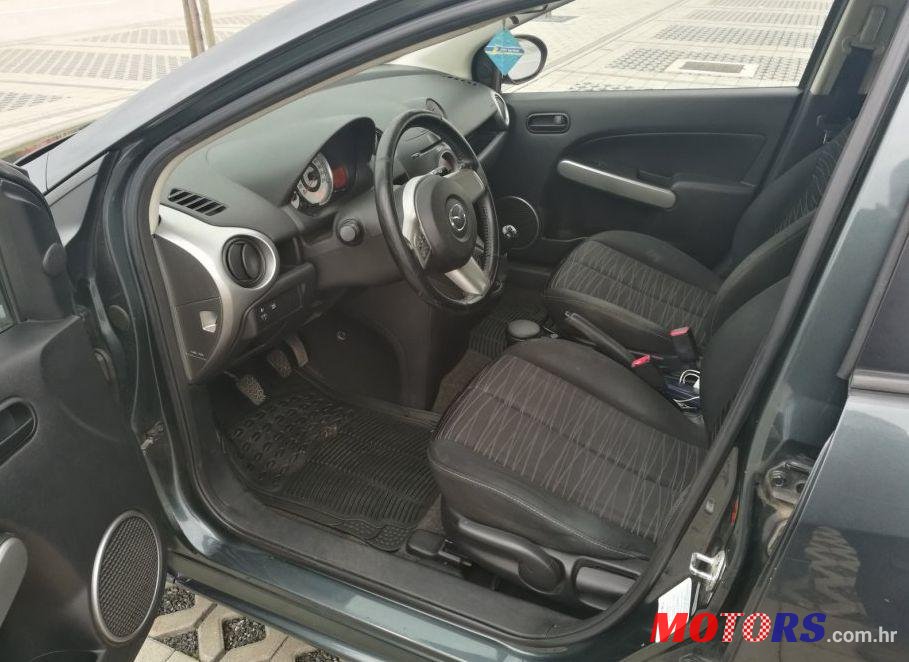 2008' Mazda 2 1,3 I Te photo #1