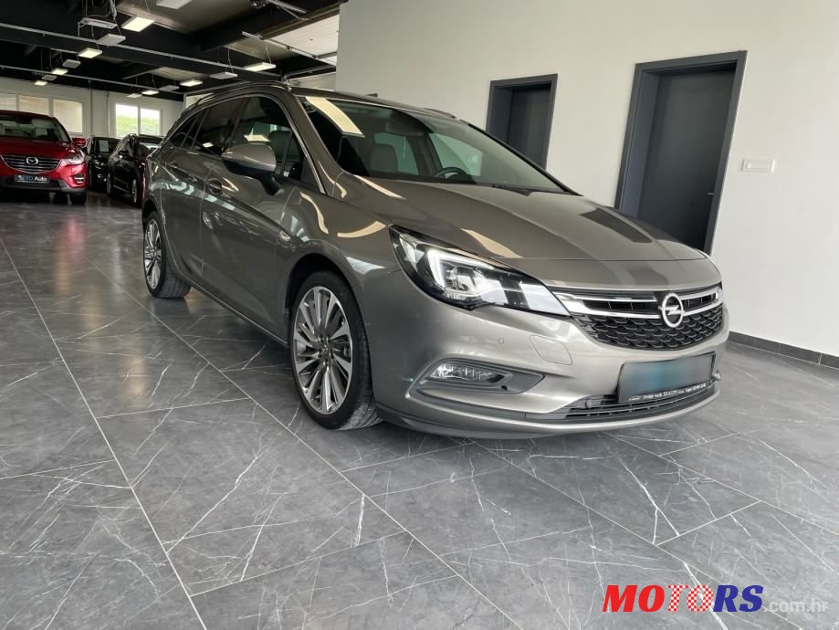 2017' Opel Astra Karavan photo #1