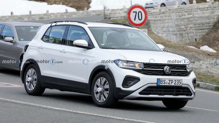 VW T-Cross Facelift Spied With Almost No Camouflage