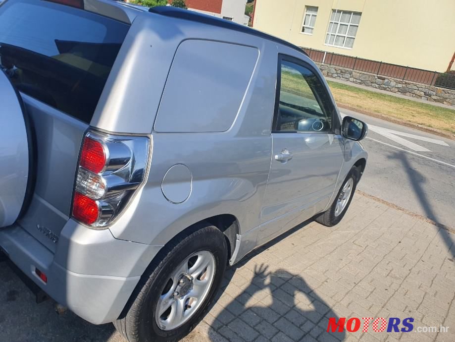 2010' Suzuki Grand Vitara 1,9 photo #4