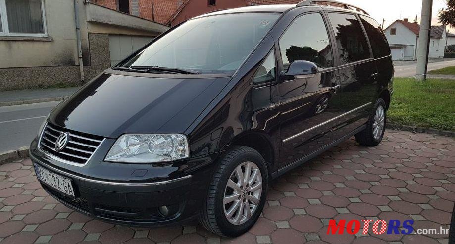 2010' Volkswagen Sharan 1,9 Tdi photo #1