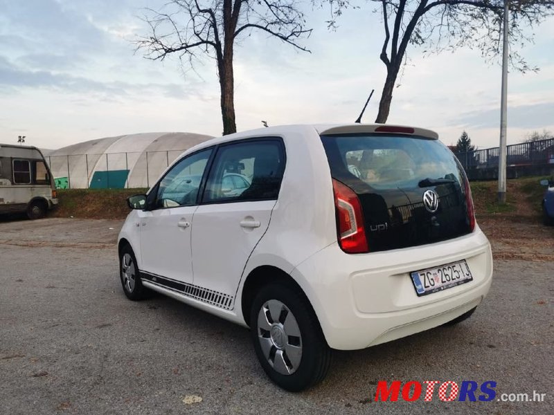 2014' Volkswagen Up! 1,0 Up! photo #6