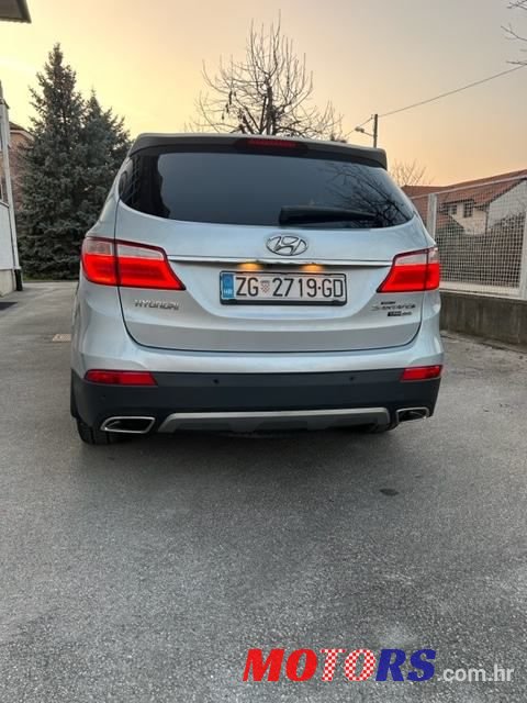 2016' Hyundai Santa Fe photo #4