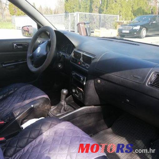 1999' Volkswagen Golf IV Variant photo #1