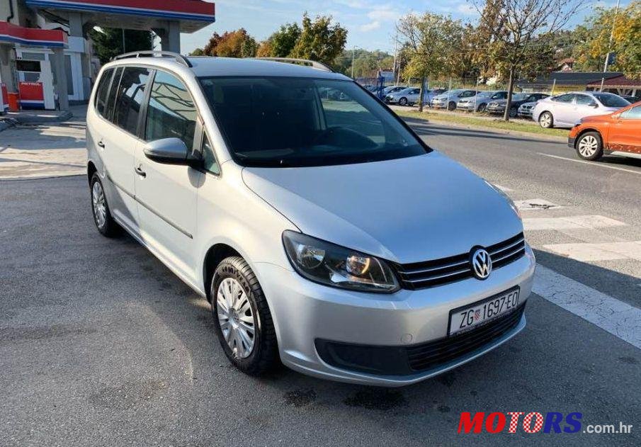 2010' Volkswagen Touran 1,6 Tdi photo #1