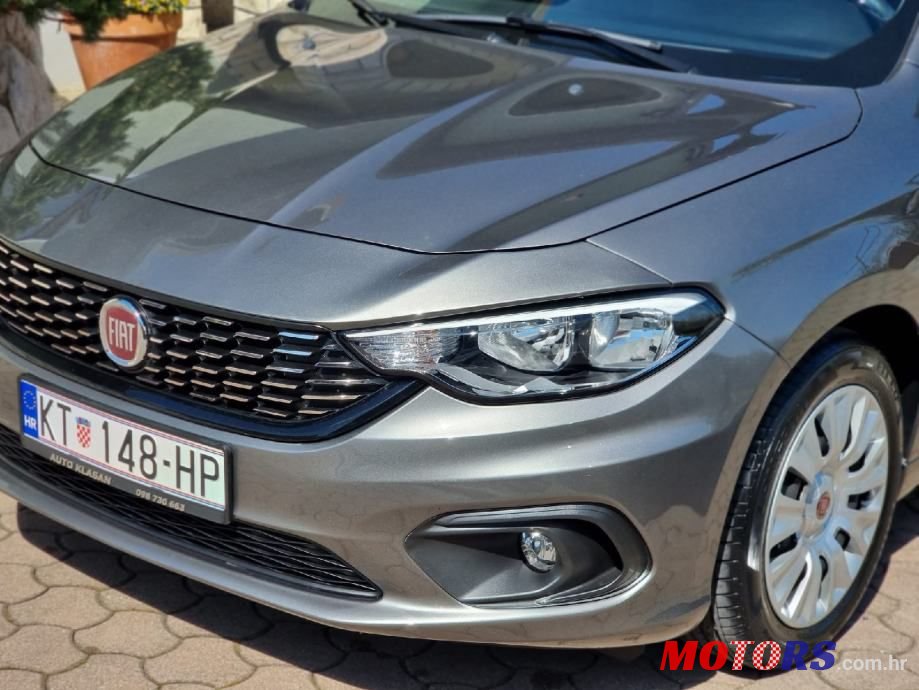 2017' Fiat Tipo photo #2