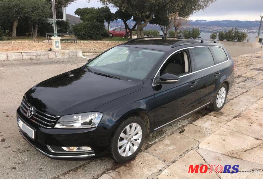 2012' Volkswagen Passat Variant photo #1