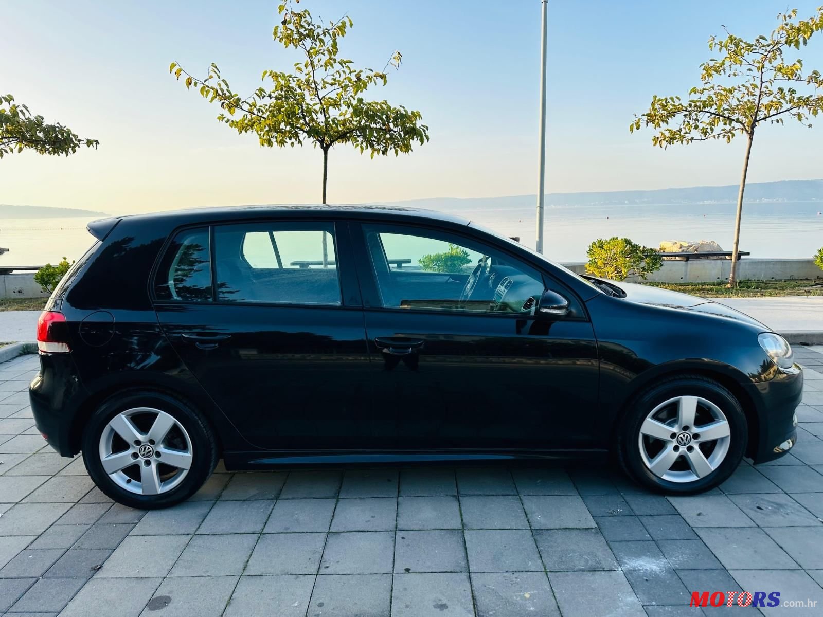 2012' Volkswagen Golf VI 1,6 Tdi photo #6
