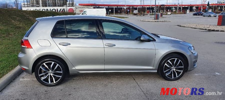2016' Volkswagen Golf 7 1,6 Tdi Bmt photo #1