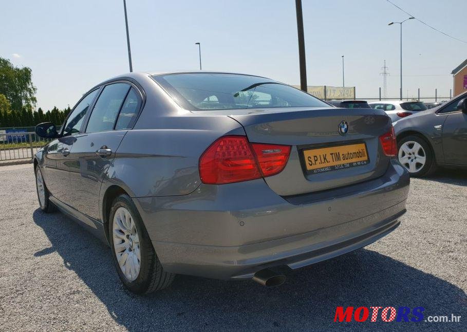 2010' BMW Serija 3 318D photo #1