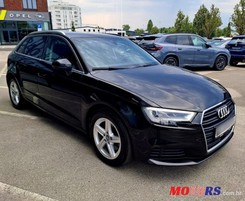 2019' Audi A3 Sportback 35 Tdi Sport+ S photo #4