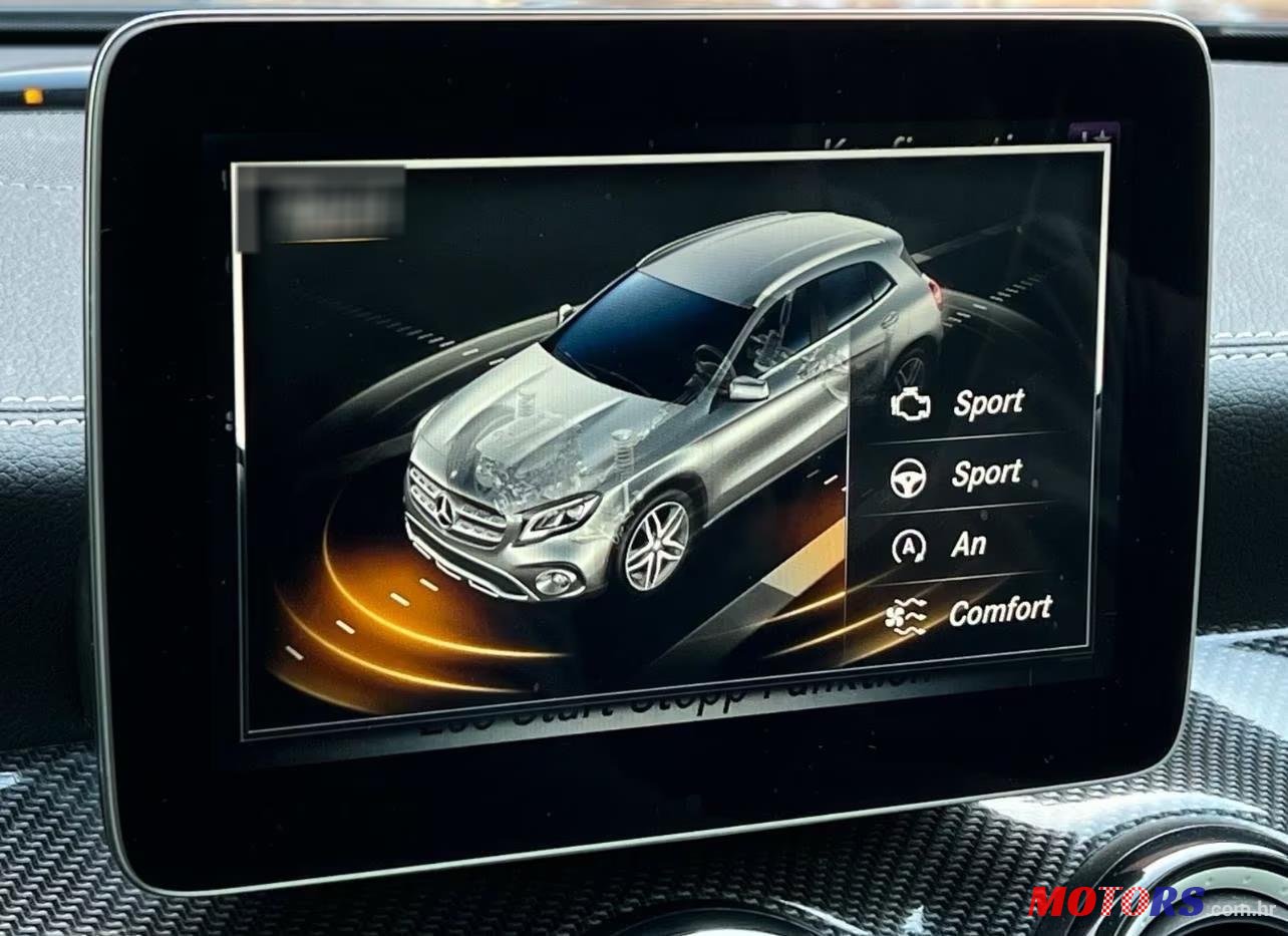 2019' Mercedes-Benz GLA-Class photo #6