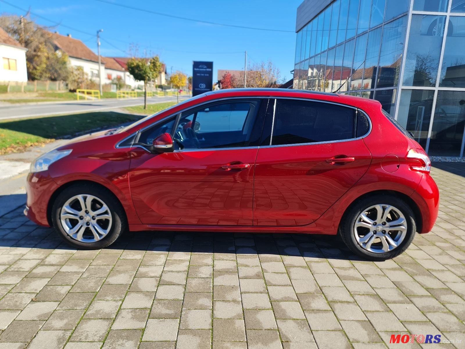 2015' Peugeot 208 1,2 Puretech photo #3