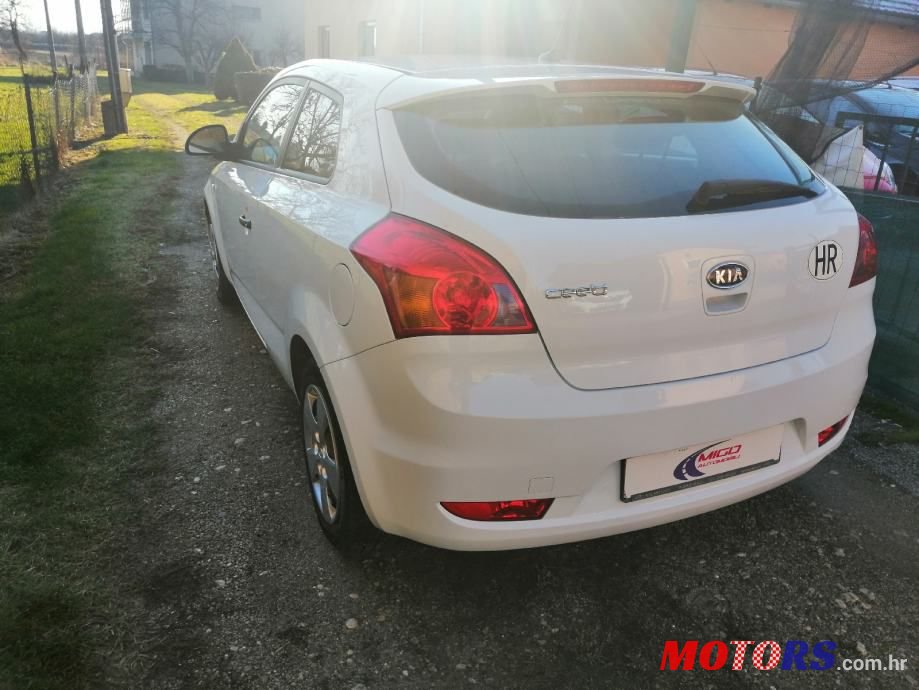 2009' Kia Pro Ceed 1,4 Lx photo #4