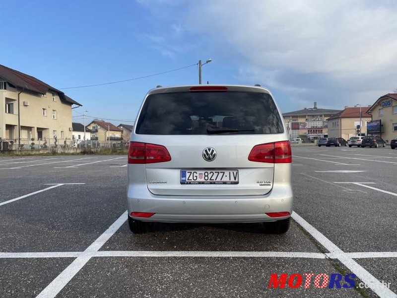 2013' Volkswagen Touran 2,0 Tdi photo #6