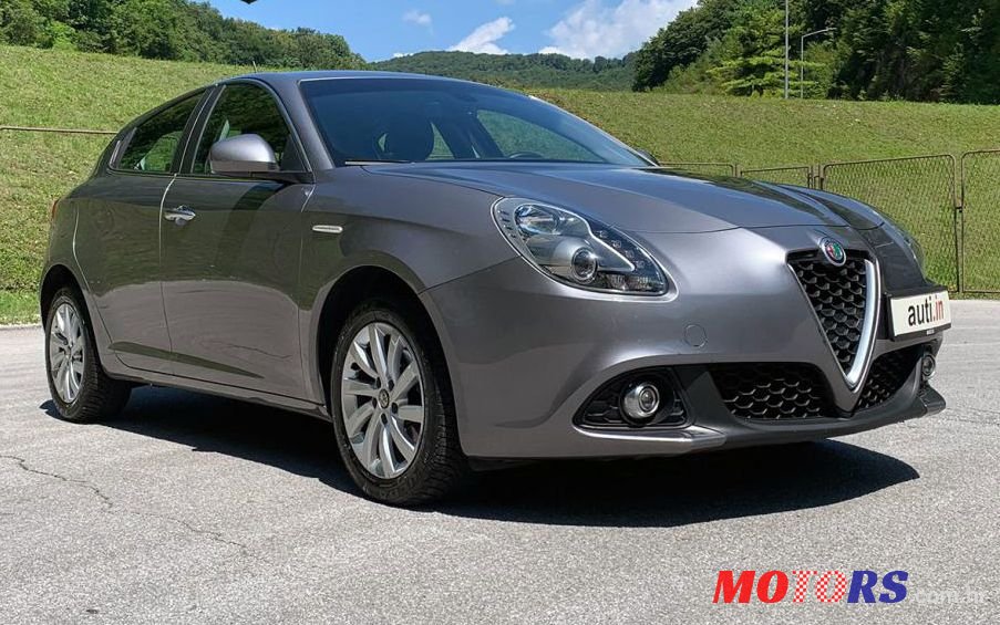 2016' Alfa Romeo Giulietta photo #1