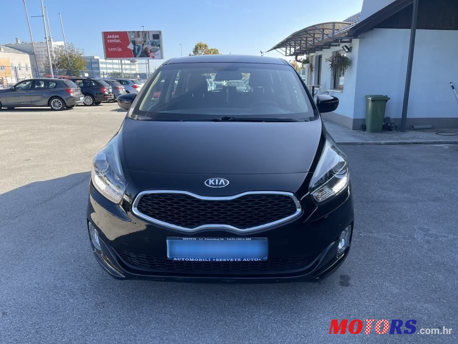 2015' Kia Carens photo #3