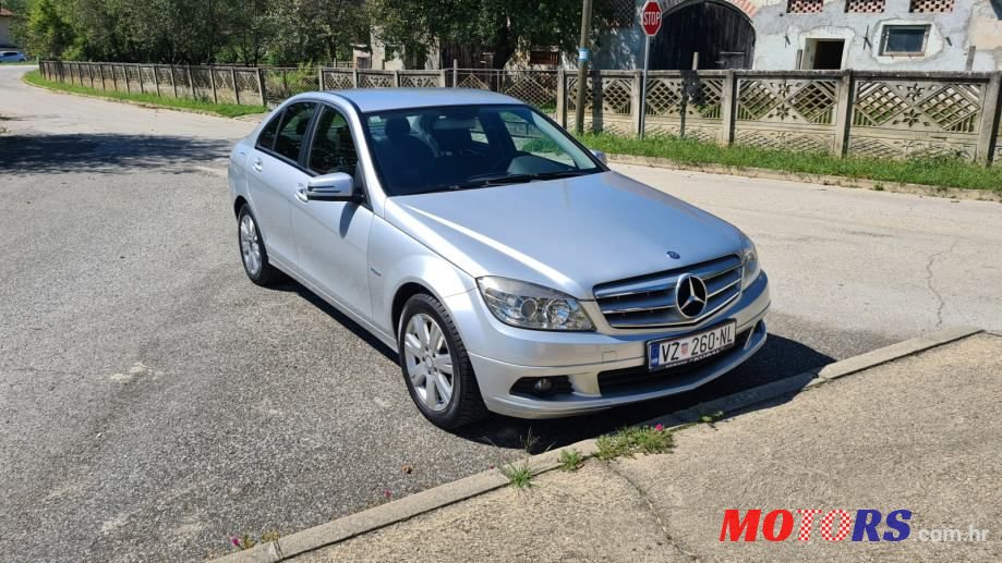 2009' Mercedes-Benz C-Klasa photo #2
