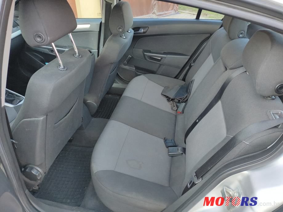 2008' Opel Astra 1,6 16V photo #3