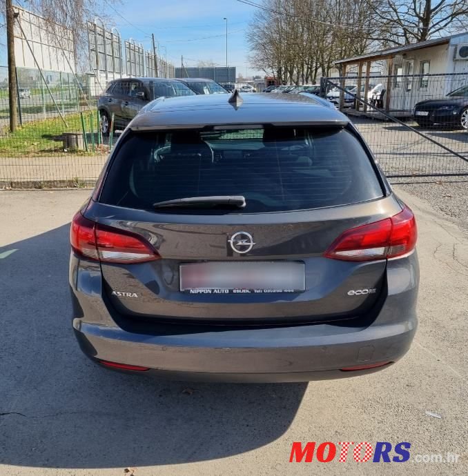 2017' Opel Astra Karavan photo #5