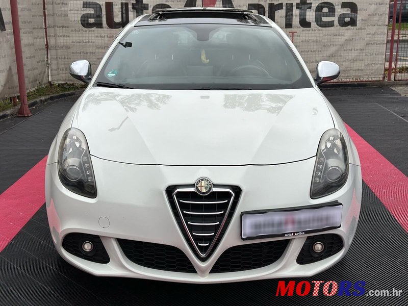 2012' Alfa Romeo Giulietta 2,0 D. N. A photo #3