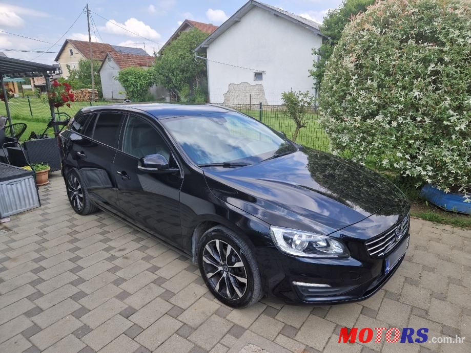 2017' Volvo V60 D3 photo #2