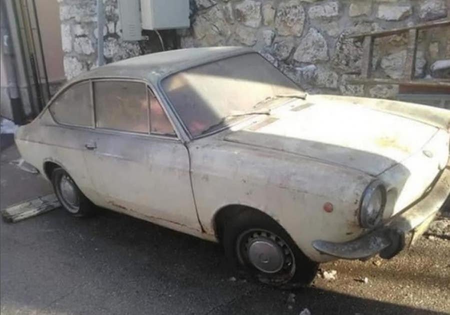 Skriven 30 godina: U Sarajevu rušili staru garažu i pronašli originalni Fiat 850 Sport Coupe!