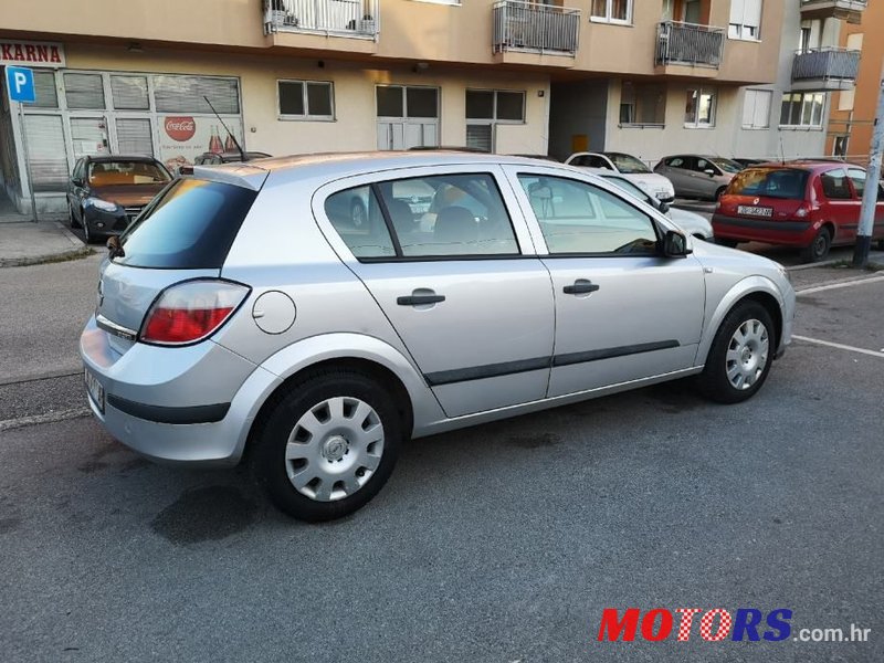 2005' Opel Astra 1,7 Cdti photo #6