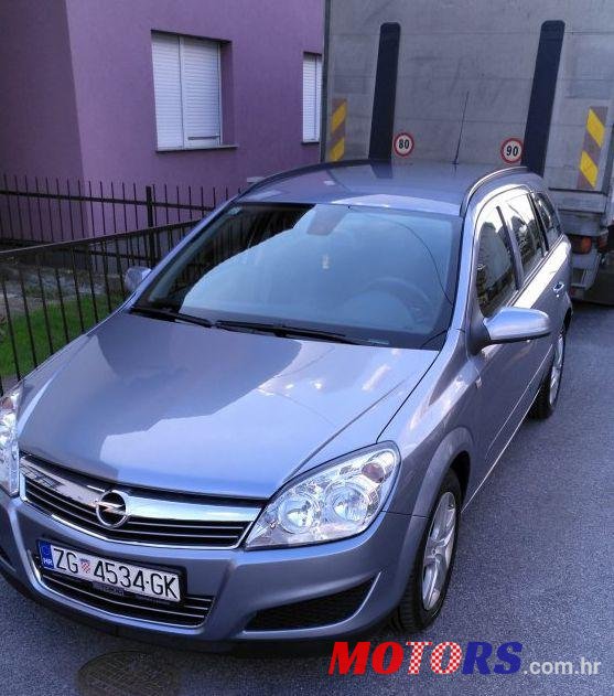 2009' Opel Astra Karavan photo #1
