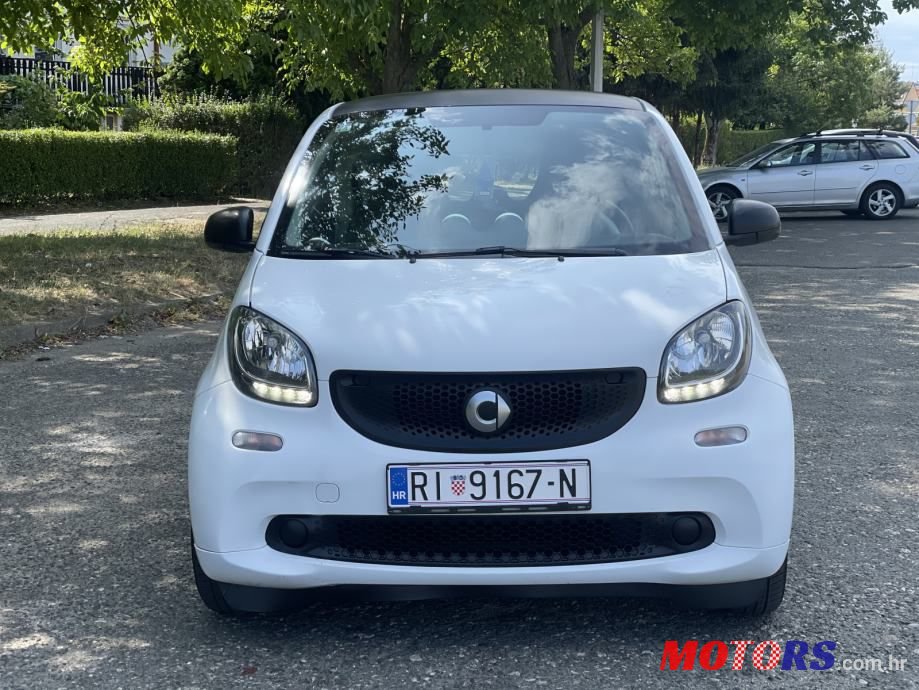 2015' Smart Fortwo photo #3
