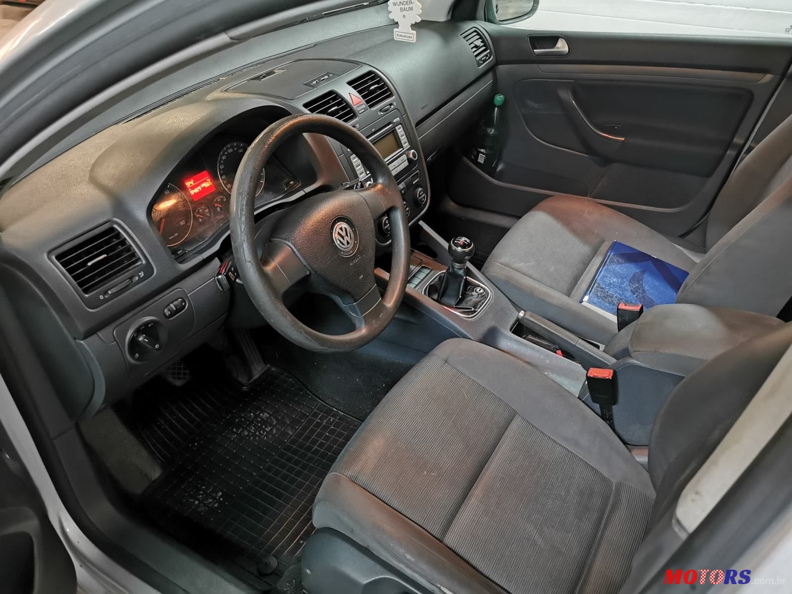 2008' Volkswagen Golf V 1,9 Tdi photo #2