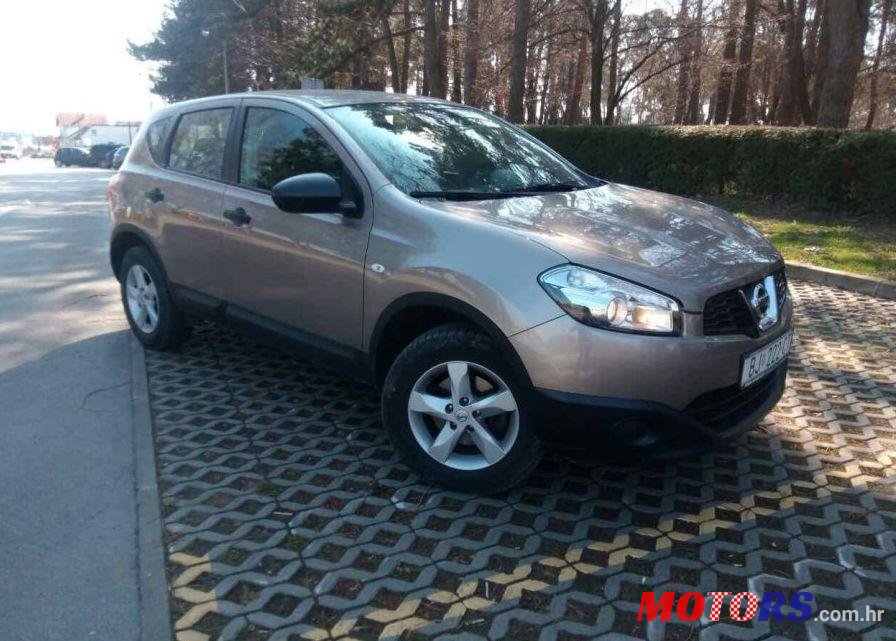 2011' Nissan Qashqai 1,6 16V photo #1