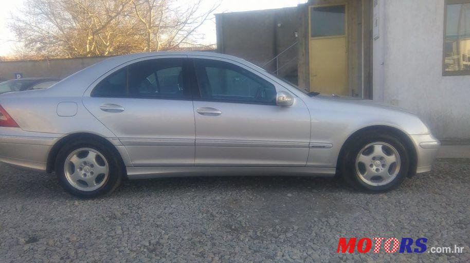 2001' Mercedes-Benz C-Klasa 220 photo #2