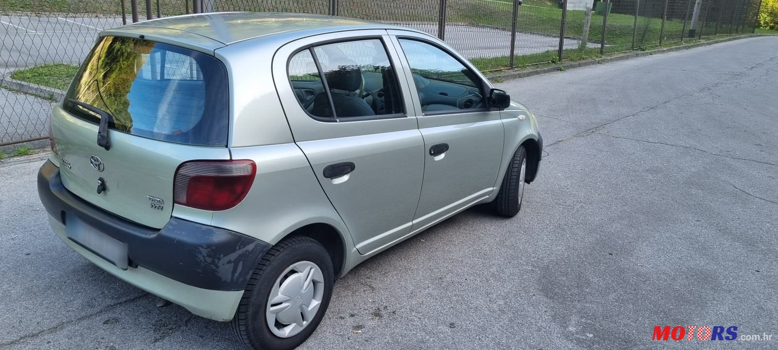 2002' Toyota Yaris 1,0 Vvt-I photo #5