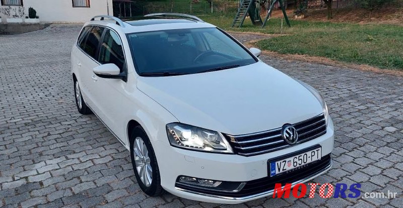 2012' Volkswagen Passat Variant photo #4