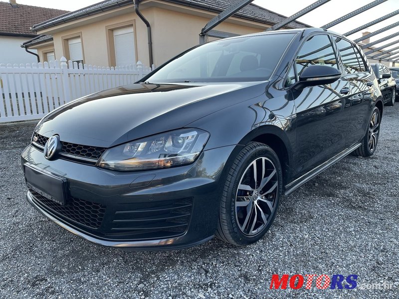 2013' Volkswagen Golf VII 2,0 Tdi Bmt photo #1