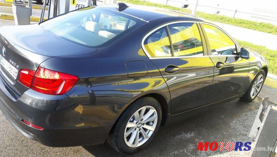 2013' BMW Serija 5 520D photo #4