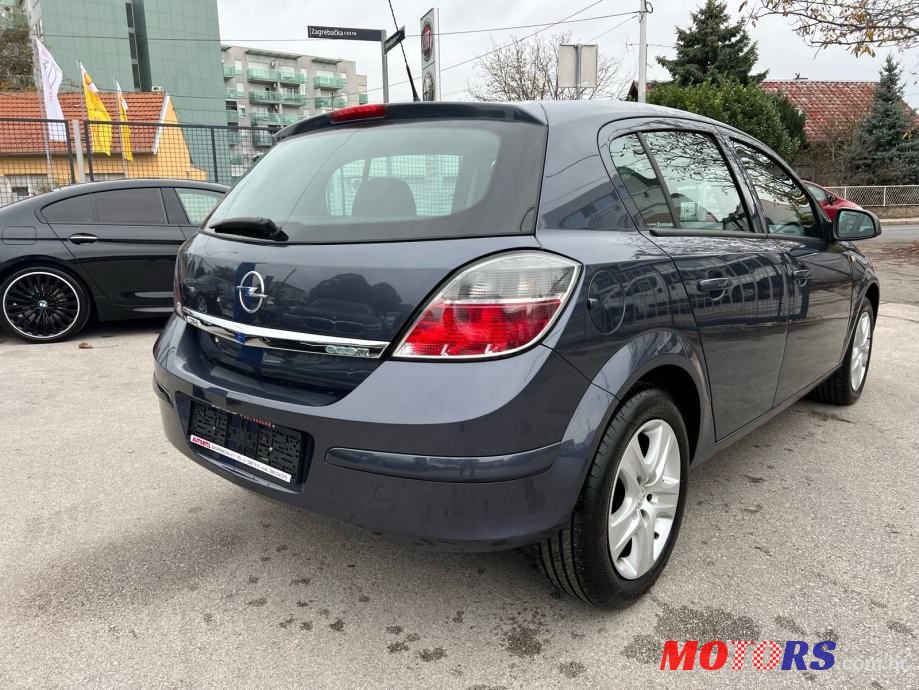 2009' Opel Astra photo #4