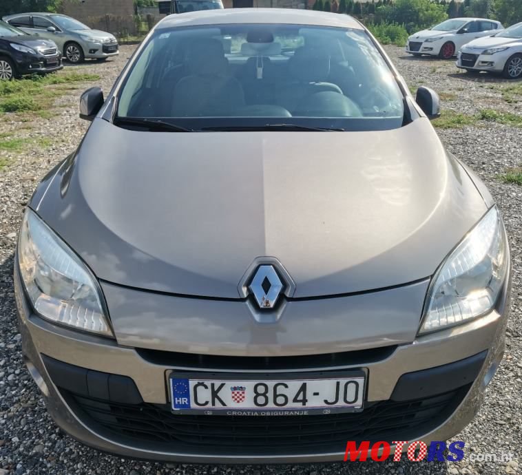 2010' Renault Megane Grandtour 1,5 Dci Edc photo #3