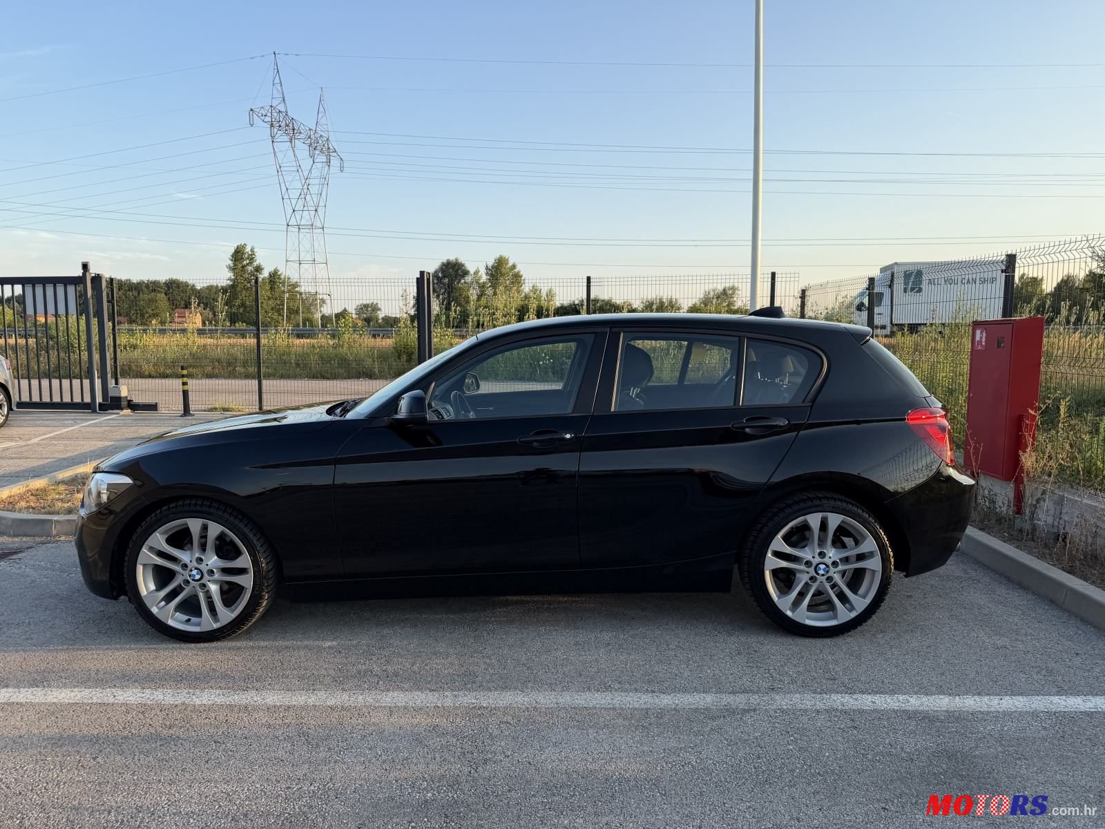 2013' BMW Serija 1 116I photo #2