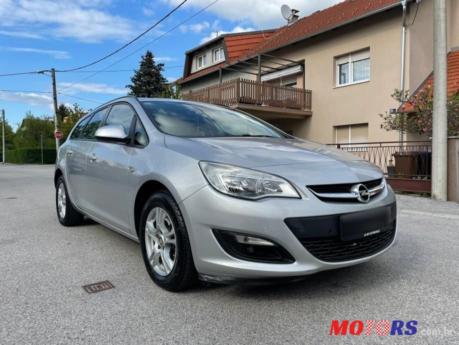 2014' Opel Astra Karavan photo #3